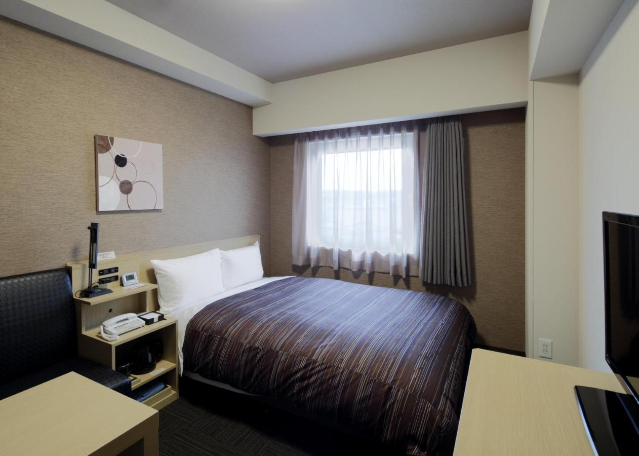 Hotel Route-Inn Tsuyama Ekimae Екстер'єр фото